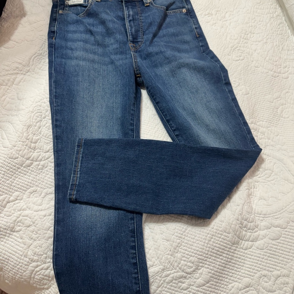Calvin Klein Women's Medium Dark Blue Straight-Leg Jeans
